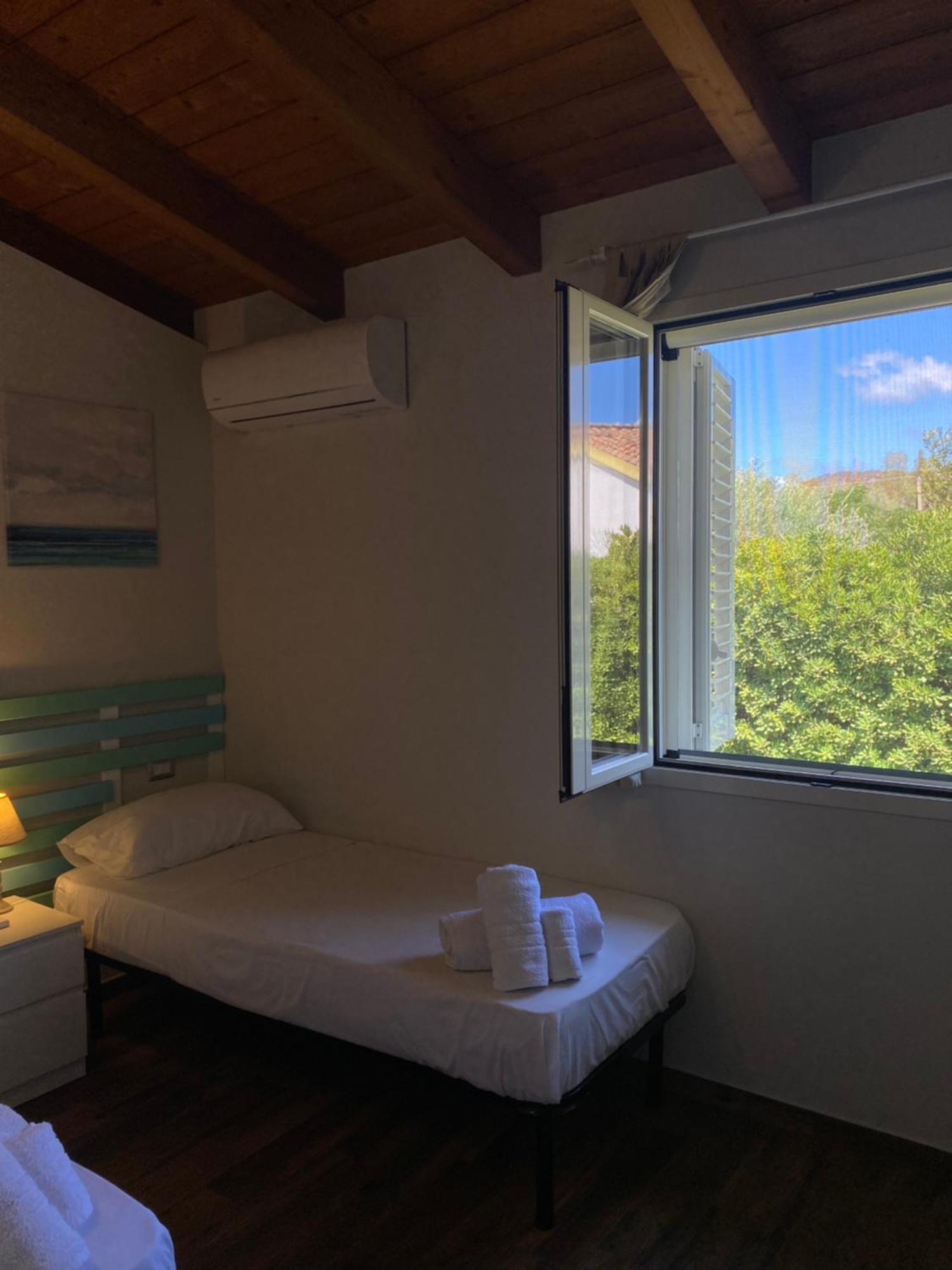 La Casa Dell Olivo Villa Castiadas Eksteriør billede